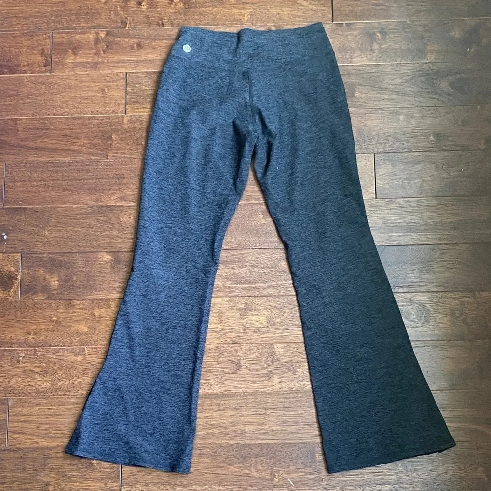 Zella Kids Charcoal Flared Leggings